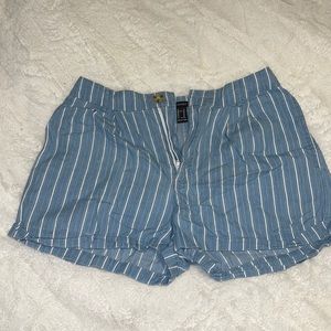 Forever 21 size medium short